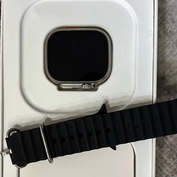 Titanium and Ceramic Smartwatch - Silver